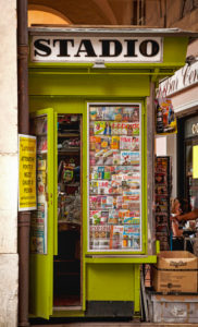 Kiosk, Gasse, Geschäft, Bude, Pisa, Toskana, Italien Kiosk, Gasse, Geschäft, Bude, Pisa, Toskana, Italien
