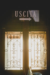 Fenster mit schmiedeeisernem Gitter, Santuario di Santa Rosalia, Wallfahrtsort, Christentum, Palermo, Sizilien, Hauptstadt, Großstadt, Italien Fenster mit schmiedeeisernem Gitter, Santuario di Santa Rosalia, Wallfahrtsort, Christentum, Palermo, Sizilien, Hauptstadt, Großstadt, Italien