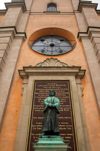 Old Town, Stockholm, Sankt Nikolai kyrka, statue, plaque, capital, architecture, Sweden, Scandinavia