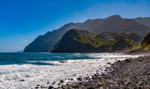 Blick von Porta da Cruz auf den Atlantik, Madeira, Portugal Blick von Porta da Cruz auf den Atlantik, Madeira, Portugal