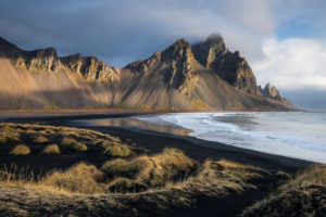 Island, Island im Herbst, Aussicht auf Vestrahorn Bergmassiv Island, Island im Herbst, Aussicht auf Vestrahorn Bergmassiv