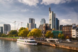 Deutschland, Frankfurt am Main, Stadtbild im Herbst Deutschland, Frankfurt am Main, Stadtbild im Herbst