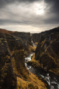 Island, Wasserfall im Herbst, Karge Landschaft Island, Wasserfall im Herbst, Karge Landschaft