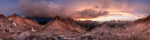 Die Breitgrieskarspitze mit ihrem markanten Westgrat im Karwendel Gebirge, während Sonnenuntergang mit Wolkenstimmung. Die Landschaft ähnelt einer Mondlandschaft, währen nicht die Schneereste. Die Breitgrieskarspitze mit ihrem markanten Westgrat im Karwendel Gebirge, während Sonnenuntergang mit Wolkenstimmung. Die Landschaft ähnelt einer Mondlandschaft, währen nicht die Schneereste.