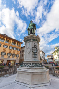 Pieve di Cadore, the main square with the bronze statue of Tiziano Vecellio, Dolomites, Belluno, Veneto, Italy Pieve di Cadore, the main square with the bronze statue of Tiziano Vecellio, Dolomites, Belluno, Veneto, Italy