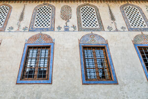 The decorated exterior facade of the Sulejmanija (sarena) Mosque in Travnik, famous for its colorful ornaments and traditional Ottoman design, Travnik, Central Bosnia Canton, Bosnia and Herzegovina The decorated exterior facade of the Sulejmanija (sarena) Mosque in Travnik, famous for its colorful ornaments and traditional Ottoman design, Travnik, Central Bosnia Canton, Bosnia and Herzegovina
