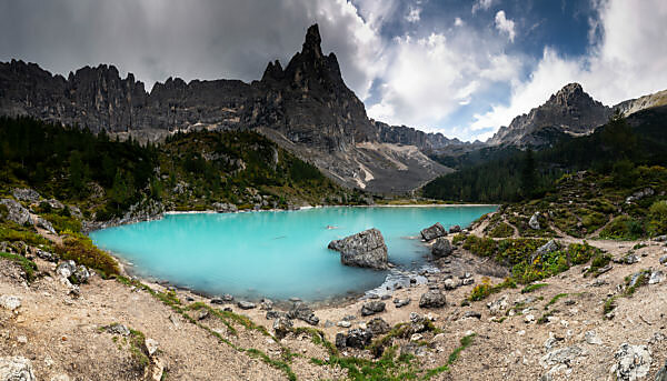 Europe, Italy, Alps, Dolomites, Mountains, Lago di Sorapiss with Dito di Dio - God's Finger Europe, Italy, Alps, Dolomites, Mountains, Lago di Sorapiss with Dito di Dio - God's Finger