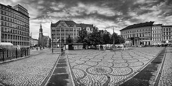 Europe, Poland, Voivodeship Lower Silesian, Wroclaw, Breslau - Market Square and Town Hall Europe, Poland, Voivodeship Lower Silesian, Wroclaw, Breslau - Market Square and Town Hall