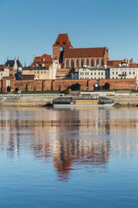 Europa, Polen, Woiwodschaft Kujawien-Pommern, Torun / Dorn - Altstadt von der Weichsel aus gesehen Europa, Polen, Woiwodschaft Kujawien-Pommern, Torun / Dorn - Altstadt von der Weichsel aus gesehen
