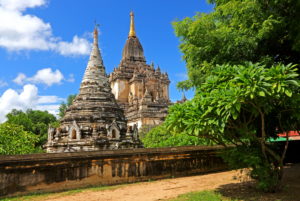 Gawdaw Palin Pagoda in the 'Plain of 2000 Pagodas', historic royal city of Bagan, Myanmar Gawdaw Palin Pagoda in the 'Plain of 2000 Pagodas', historic royal city of Bagan, Myanmar