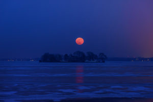 Steinhuder sea in winter, icebound, full moon Steinhuder sea in winter, icebound, full moon