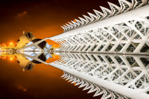 Architektur von Santiago Calatrava, Museo de las Ciencias Principe Felipe, Ciudad de las Artes y las Ciencias, Valencia, Spanien Architektur von Santiago Calatrava, Museo de las Ciencias Principe Felipe, Ciudad de las Artes y las Ciencias, Valencia, Spanien