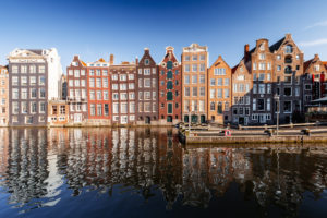 Häuser am Damrak in Amsterdam, Niederlande Häuser am Damrak in Amsterdam, Niederlande