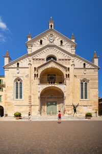 The Cathedral of Verona (Cathedral of Santa Maria Assunta), Verona, UNESCO World Heritage Site, Veneto, Italy, Europe