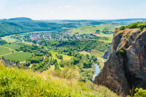 Rotenfels, steilste Erhebung nördlich der Alpen,
im Tal Bad Münster am Stein-Ebernburg, Kreis Bad Kreuznach, Rotenfels, steilste Erhebung nördlich der Alpen,
im Tal Bad Münster am Stein-Ebernburg, Kreis Bad Kreuznach,