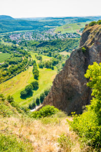 Rotenfels, steilste Erhebung nördlich der Alpen,
im Tal Bad Münster am Stein-Ebernburg, Kreis Bad Kreuznach, Rotenfels, steilste Erhebung nördlich der Alpen,
im Tal Bad Münster am Stein-Ebernburg, Kreis Bad Kreuznach,