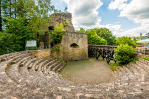 Burg Falkenstein im gleichnamigen Ort in der Pfalz im Donnersberg-Kreis, Burg Falkenstein im gleichnamigen Ort in der Pfalz im Donnersberg-Kreis,