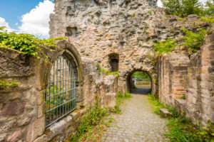 Burg Falkenstein im gleichnamigen Ort in der Pfalz im Donnersberg-Kreis, Burg Falkenstein im gleichnamigen Ort in der Pfalz im Donnersberg-Kreis,