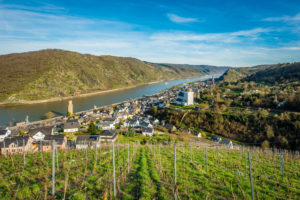 7-Jungfrauen-Blick auf Oberwesel, einem Aussichtspunkt am Mittelrhein,
Unesco Welterbe oberes Mittrheintal, Rheinland-Pfalz, Deutschland 7-Jungfrauen-Blick auf Oberwesel, einem Aussichtspunkt am Mittelrhein,
Unesco Welterbe oberes Mittrheintal, Rheinland-Pfalz, Deutschland