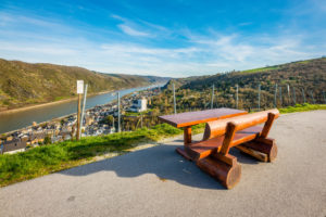 7-Jungfrauen-Blick auf Oberwesel, einem Aussichtspunkt am Mittelrhein,
Unesco Welterbe oberes Mittrheintal, Rheinland-Pfalz, Deutschland 7-Jungfrauen-Blick auf Oberwesel, einem Aussichtspunkt am Mittelrhein,
Unesco Welterbe oberes Mittrheintal, Rheinland-Pfalz, Deutschland