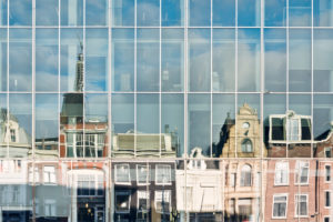 Stimmungsvolle Stadtlandschaft aus Amsterdam in den Niederlanden Stimmungsvolle Stadtlandschaft aus Amsterdam in den Niederlanden