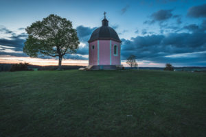 Kapelle, Sonnenuntergang, Alter Berg, Böttingen, Tuttlingen, Baden-Württemberg, Deutschland, Europa Kapelle, Sonnenuntergang, Alter Berg, Böttingen, Tuttlingen, Baden-Württemberg, Deutschland, Europa
