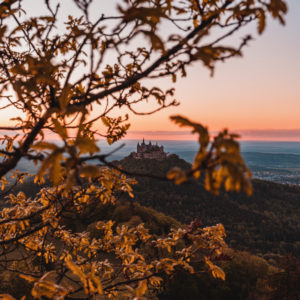 Zellerhorn, Zellerhornwiese, Burg Hohenzollern, Sonnenuntergang, Bisingen, Schwäbische Alb, Baden-Württemberg, Deutschland, Europa Zellerhorn, Zellerhornwiese, Burg Hohenzollern, Sonnenuntergang, Bisingen, Schwäbische Alb, Baden-Württemberg, Deutschland, Europa