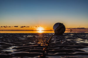 Strand, Boje, Kette, Sonnenuntergang, Sankt Peter-Ording, Nordsee, Schleswig-Holstein, Deutschland, Europa Strand, Boje, Kette, Sonnenuntergang, Sankt Peter-Ording, Nordsee, Schleswig-Holstein, Deutschland, Europa