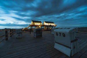 Strand, Strandkörbe, blaue Stunde, Sankt Peter-Ording, Nordsee, Schleswig-Holstein, Deutschland, Europa Strand, Strandkörbe, blaue Stunde, Sankt Peter-Ording, Nordsee, Schleswig-Holstein, Deutschland, Europa