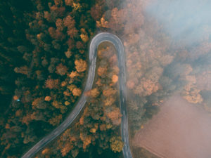 Herbst auf der Schwäbischen Alb, Straße, Kehre, Haarnadelkurve, Luftaufnahme, Baden-Württemberg, Deutschland, Europa Herbst auf der Schwäbischen Alb, Straße, Kehre, Haarnadelkurve, Luftaufnahme, Baden-Württemberg, Deutschland, Europa