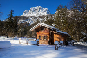 Wintertraum in Bayern, Holzstadl Wintertraum in Bayern, Holzstadl