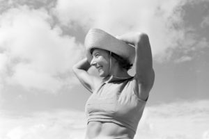 The popular dancer Gret Palucca on vacation on Sylt, Germany 1930s. The popular dancer Gret Palucca on vacation on Sylt, Germany 1930s.