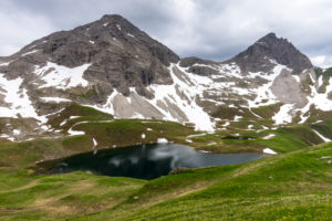 Deutschland, Bayern, Allgäu, Oberstdorf, Rappenseehütte, Blick auf den Rappensee mit Rappenseekopf und Hochrappenkopf im Hintergrund Deutschland, Bayern, Allgäu, Oberstdorf, Rappenseehütte, Blick auf den Rappensee mit Rappenseekopf und Hochrappenkopf im Hintergrund