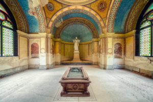 Mausoleum with a coffin and figure of Christ Mausoleum with a coffin and figure of Christ