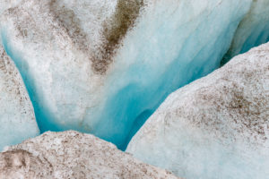 Schweiz, Wallis, Haute Route Chamonix Zermatt, Blau-grünes Eis bei einer Gletscherspalte am Glacier d'Otemma Schweiz, Wallis, Haute Route Chamonix Zermatt, Blau-grünes Eis bei einer Gletscherspalte am Glacier d'Otemma