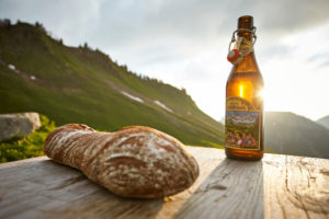 Brotzeit auf der Klewenalp bei Beckenried in der Schweiz Brotzeit auf der Klewenalp bei Beckenried in der Schweiz