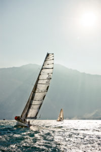 Die Stravaganza kurz nach dem Start der Segelregatta Centomiglia 2012, Gardasee, Italien, Die Stravaganza kurz nach dem Start der Segelregatta Centomiglia 2012, Gardasee, Italien,