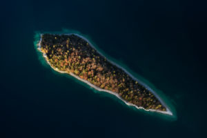 Drohnenaufnahme von Walchensee in Bayern, Deutschland Drohnenaufnahme von Walchensee in Bayern, Deutschland