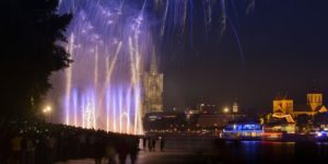 Germany, North Rhine-Westphalia, the Rhine, Cologne, fireworks infront of the Cologne Cathedral, 'Kölner Lichter', Germany, North Rhine-Westphalia, the Rhine, Cologne, fireworks infront of the Cologne Cathedral, 'Kölner Lichter',