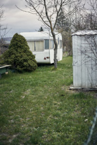 Caravan on a meadow, tree, shack, detail, autumn