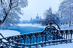 New Town Hall in winter, Hanover, Lower Saxony New Town Hall in winter, Hanover, Lower Saxony