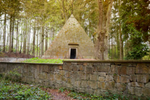 Mausoleum of Count Ernst zu Munster in Derneburg, Laves culture path in Derneburg near Hildesheim, Lower Saxony, Germany, Europe Mausoleum of Count Ernst zu Munster in Derneburg, Laves culture path in Derneburg near Hildesheim, Lower Saxony, Germany, Europe