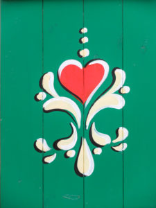 Rustic painting on wood, heart motif Rustic painting on wood, heart motif