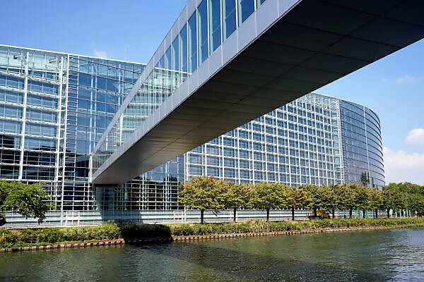 Bildagentur Mauritius Images France Alsace Strasbourg European Parliament On The River Ill
