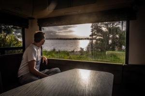 Regenwetter, Iveagh Bay Campground, Lake Brunner, Südinsel Neuseeland Regenwetter, Iveagh Bay Campground, Lake Brunner, Südinsel Neuseeland