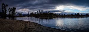 Sonnenuntergang am Ufer des Lake Brunner, Südinsel Neuseeland Sonnenuntergang am Ufer des Lake Brunner, Südinsel Neuseeland