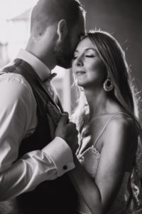 Newlyweds, young, inside Newlyweds, young, inside