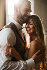 Newlyweds, young, inside Newlyweds, young, inside