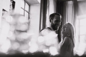 Newlyweds, young, inside Newlyweds, young, inside