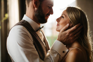 Newlyweds, young, inside Newlyweds, young, inside
